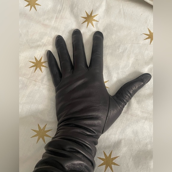 Vintage Opera Length Black Leather Gloves - Picture 5 of 8